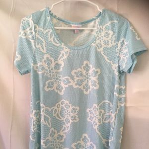 LulaRoe Classic T, NWT, Small
